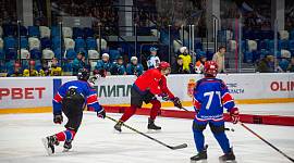 В Туле прошли игры турнира среди дворовых хоккеистов, посвященного Дню России