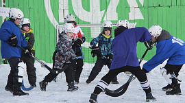 Турнир по хоккею в валенках среди школьников снова вернулся в Тульскую область!