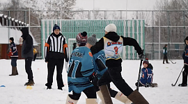 Более 280 школьников из Тулы и Новомосковска сыграли в хоккей в валенках