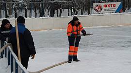 В Тульской области заливаются хоккейные коробки